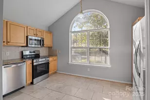 2723 Rozzelles Landing Dr, Charlotte, NC 28214 - Photo 13