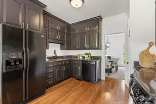 11215 Idlewild Rd, Matthews, NC 28105 - Photo 15