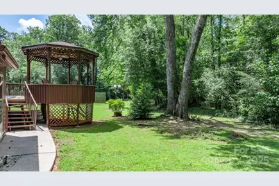 3195 Meadowbrook Street, Valdese, NC 28690 - Photo 33