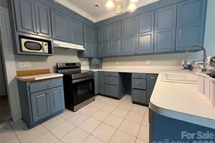 171 N Mitchell St, Rutherfordton, NC 28139 - Photo 11