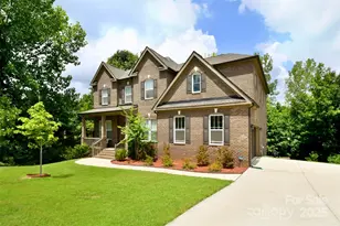 1310 Bershire Ln, Charlotte, NC 28262 - Photo 1