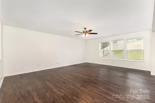 9508 Weston Woods Ln, Charlotte, NC 28216 - Photo 5