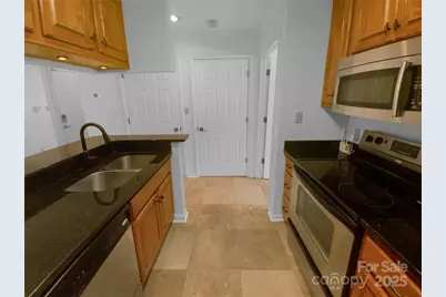2210 Sumner Green Avenue #H, Charlotte, NC 28203 - Photo 7