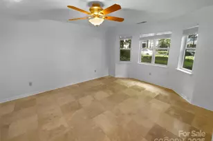 2210 Sumner Green Ave, Charlotte, NC 28203 - Photo 3