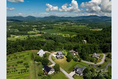 253 Eagles Eye Drive, Hendersonville, NC 28792 - Photo 31