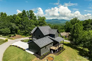 253 Eagles Eye Dr, Hendersonville, NC 28792 - Photo 3