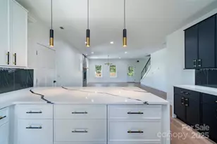 253 Eagles Eye Dr, Hendersonville, NC 28792 - Photo 9