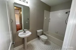 1101 W 1st St, Charlotte, NC 28202 - Photo 17