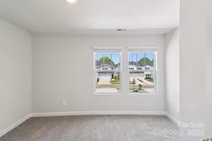 4131 Summit Woods Dr, Charlotte, NC 28216 - Photo 9