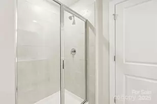 1429 Wildflower St, Newton, NC 28658 - Photo 9