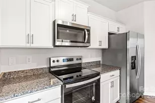 5 Caroline Vly Ln, Hendersonville, NC 28792 - Photo 5