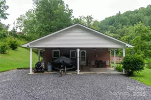 40 Double Island Rd, Burnsville, NC 28714 - Photo 25