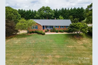 312 Lister Road, Landrum, SC 29356 - Photo 1