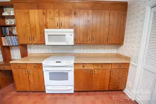 312 Lister Rd, Landrum, SC 29356 - Photo 17