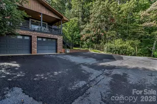 31 Mark Twain Rd, Asheville, NC 28805 - Photo 11