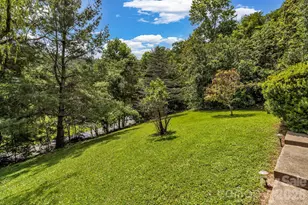 31 Mark Twain Rd, Asheville, NC 28805 - Photo 9