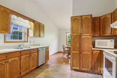 110 Pinellas Lane, Waynesville, NC 28785 - Photo 13