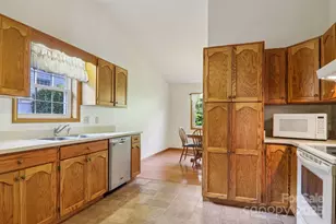 110 Pinellas Ln, Waynesville, NC 28785 - Photo 13