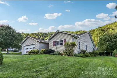 110 Pinellas Lane, Waynesville, NC 28785 - Photo 3