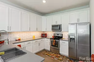 37 Thornes Ln, Asheville, NC 28805 - Photo 13