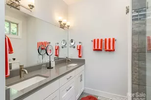 37 Thornes Ln, Asheville, NC 28805 - Photo 19