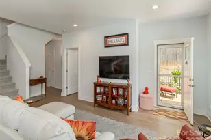 37 Thornes Ln, Asheville, NC 28805 - Photo 7