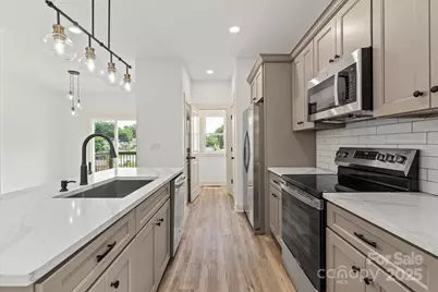 431 W Norment Avenue, Gastonia, NC 28052 - Photo 3