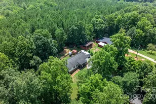 4358 Bart Lee St, Claremont, NC 28610 - Photo 27