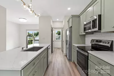 439 W Norment Avenue, Gastonia, NC 28052 - Photo 3