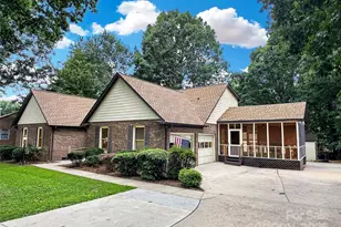 3245 15th St NE, Hickory, NC 28601 - Photo 1