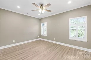 300 Hidden Creek Dr, Shelby, NC 28152 - Photo 11