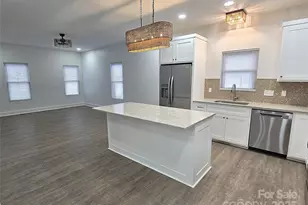 768 8th St NE, Hickory, NC 28601 - Photo 3