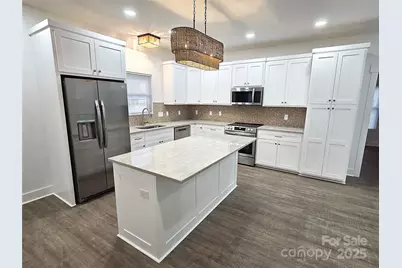 768 8th Street NE, Hickory, NC 28601 - Photo 5