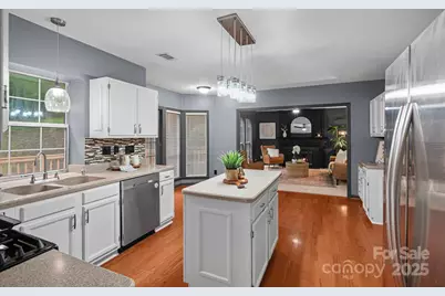 4123 Beauvista Drive, Charlotte, NC 28269 - Photo 9