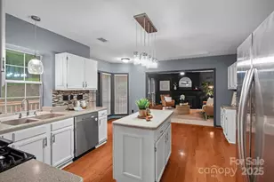 4123 Beauvista Dr, Charlotte, NC 28269 - Photo 9