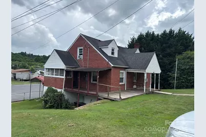 164 N Mitchell Avenue, Bakersville, NC 28705 - Photo 1