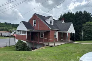 164 N Mitchell Ave, Bakersville, NC 28705 - Photo 1