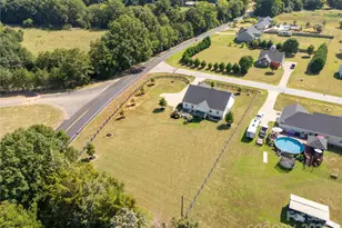 1302 Bryson Creek Dr, McConnells, SC 29726 - Photo 41