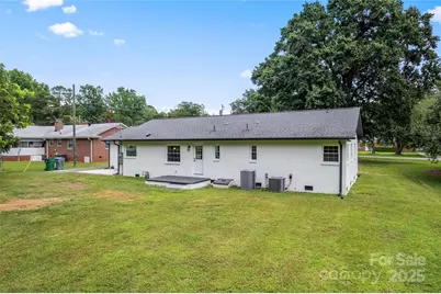 1420 Lakedell Drive, Charlotte, NC 28215 - Photo 9