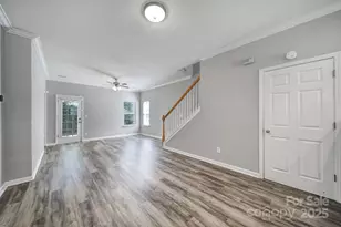 13719 Singleleaf Lane, Charlotte, NC 28278 - Photo 9