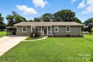 952 30th St NE, Conover, NC 28613 - Photo 3