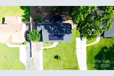 6625 Somersworth Drive, Charlotte, NC 28215 - Photo 15