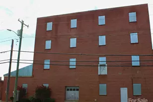 526 8th St NE, Hickory, NC 28601 - Photo 1