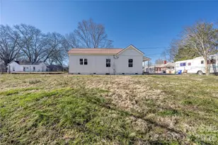 528 6th St, Chester, SC 29706 - Photo 9