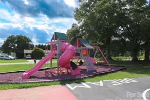 204 Rowland Ave, Heath Springs, SC 29058 - Photo 11