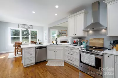 11823 Sir Francis Drake Drive, Charlotte, NC 28277 - Photo 9