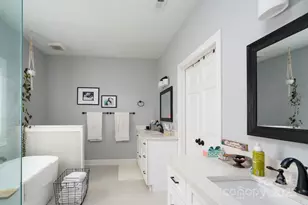 11823 Sir Francis Drake Dr, Charlotte, NC 28277 - Photo 23