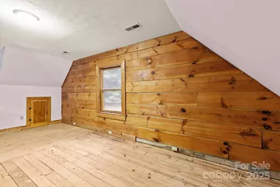 2401 Hundred Acres Lane, Lenoir, NC 28645 - Photo 23
