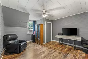 205 Abington Rd NW, Lenoir, NC 28645 - Photo 15