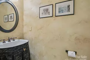 423 Shrewsbury Ln, Matthews, NC 28105 - Photo 15